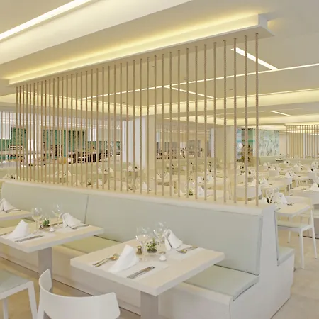 מלון Iberostar Cristina