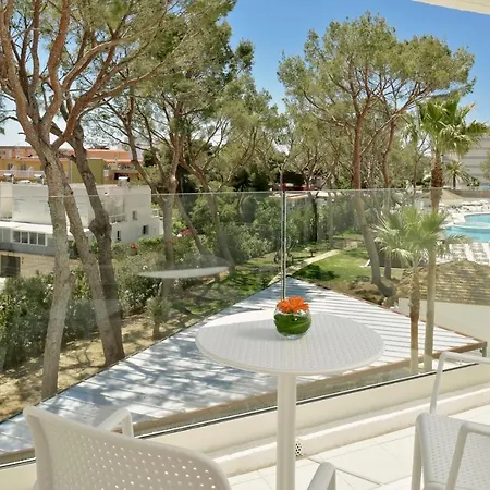 Iberostar Cristina מלון