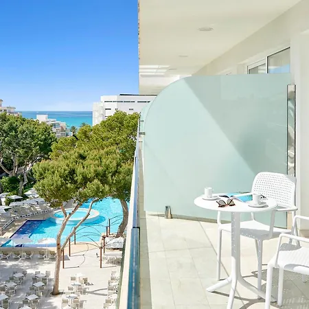 Iberostar Cristina מלון